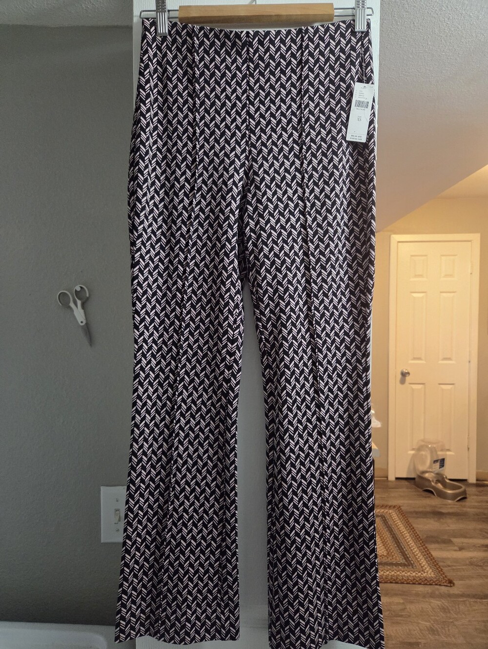 Maeve By Anthropologie Wide-Leg Geometric Print Pants in Black & Pink